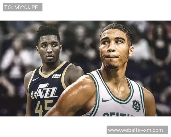 鲍威尔表现平平17分6板6助攻三分球命中率低迷引发关注